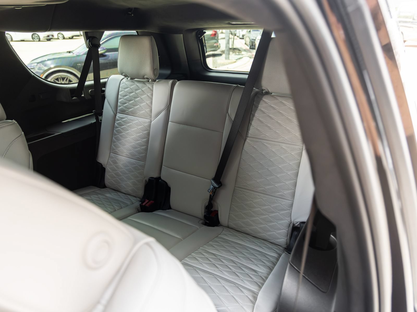 Used 2025 Cadillac Escalade ESV V AWD/4WD image 39