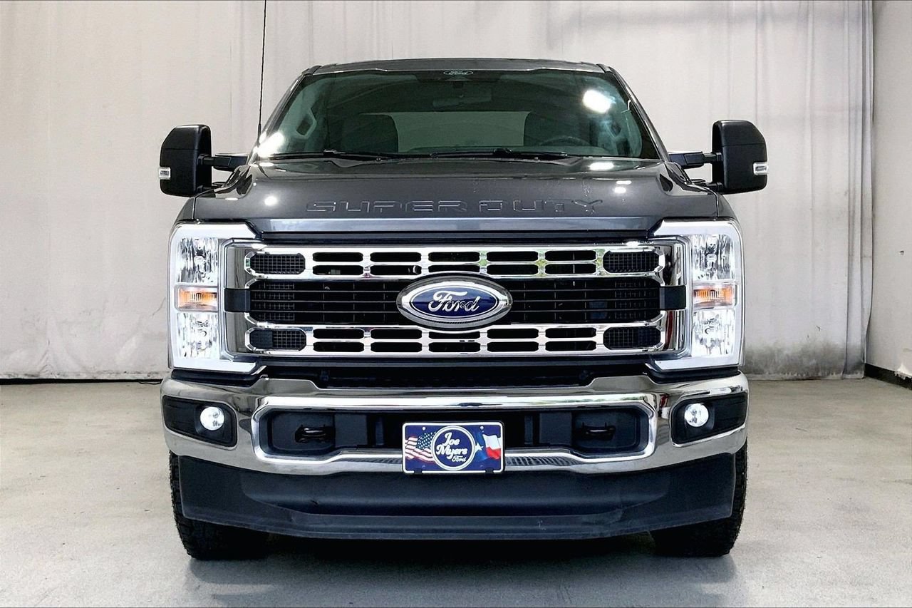 Used 2025 Ford F250 XLT AWD/4WD image 2