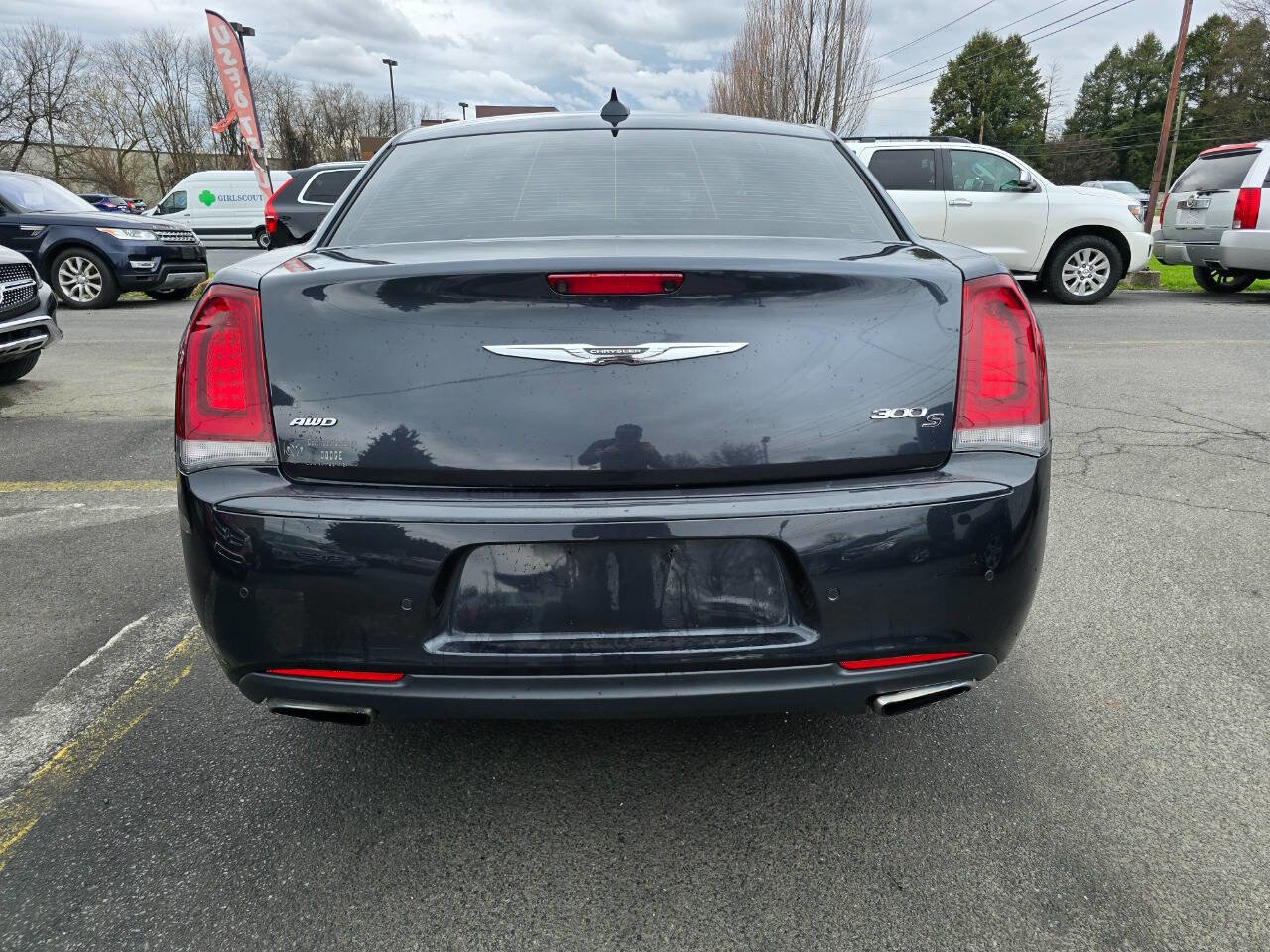 Used 2016 Chrysler 300 S w/ 300S Premium Group image 4