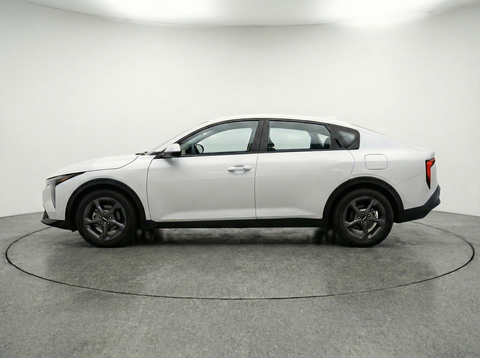 Used 2025 Kia K4 FWD image 5