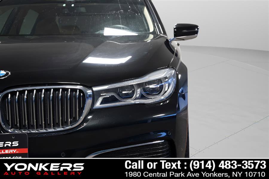 Used 2019 BMW 750i xDrive w/ Executive Package image 43