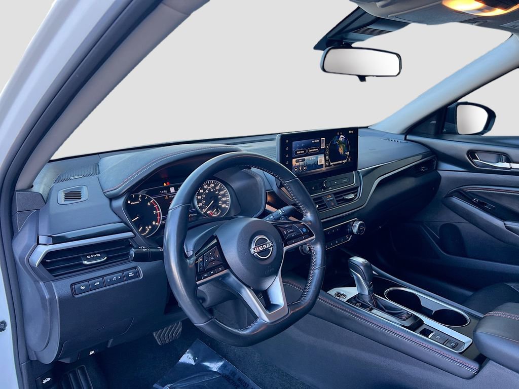 Used 2023 Nissan Altima 2.0 SR image 9