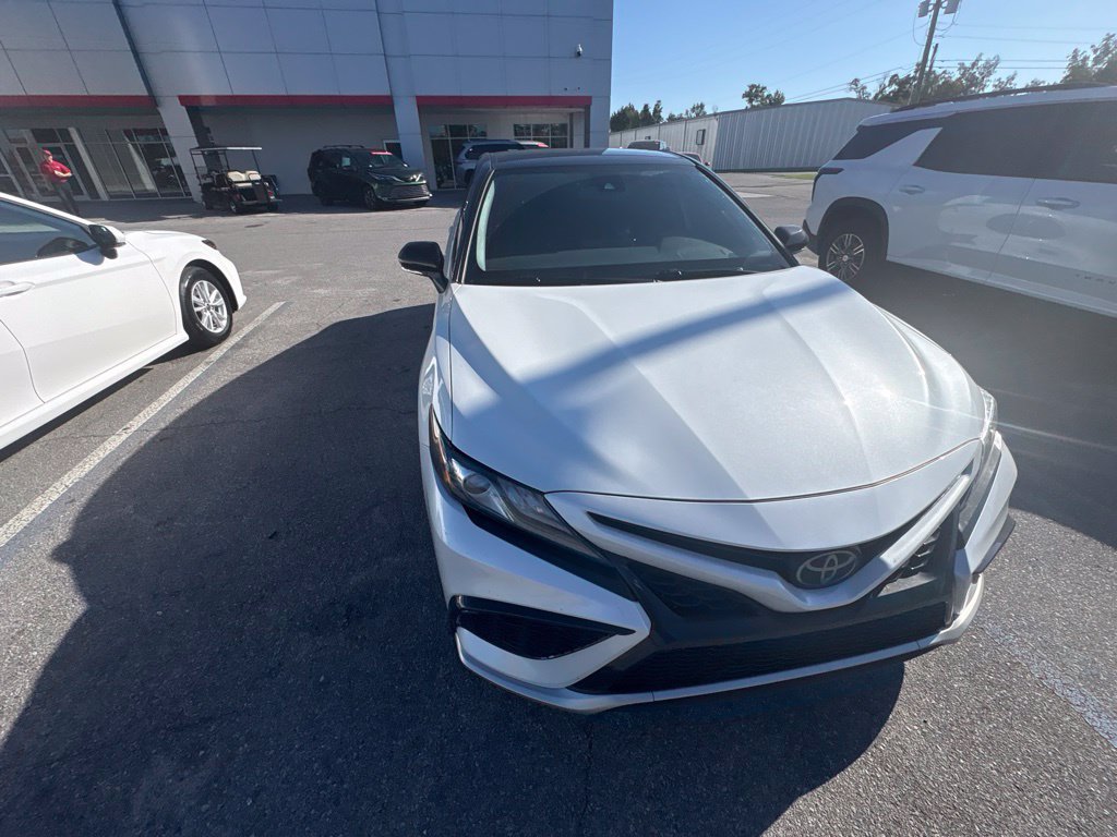 Used 2023 Toyota Camry XSE FWD image 9