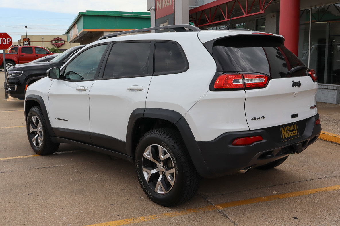 Used 2015 Jeep Cherokee Trailhawk w/ Comfort/Convenience Group AWD/4WD image 6