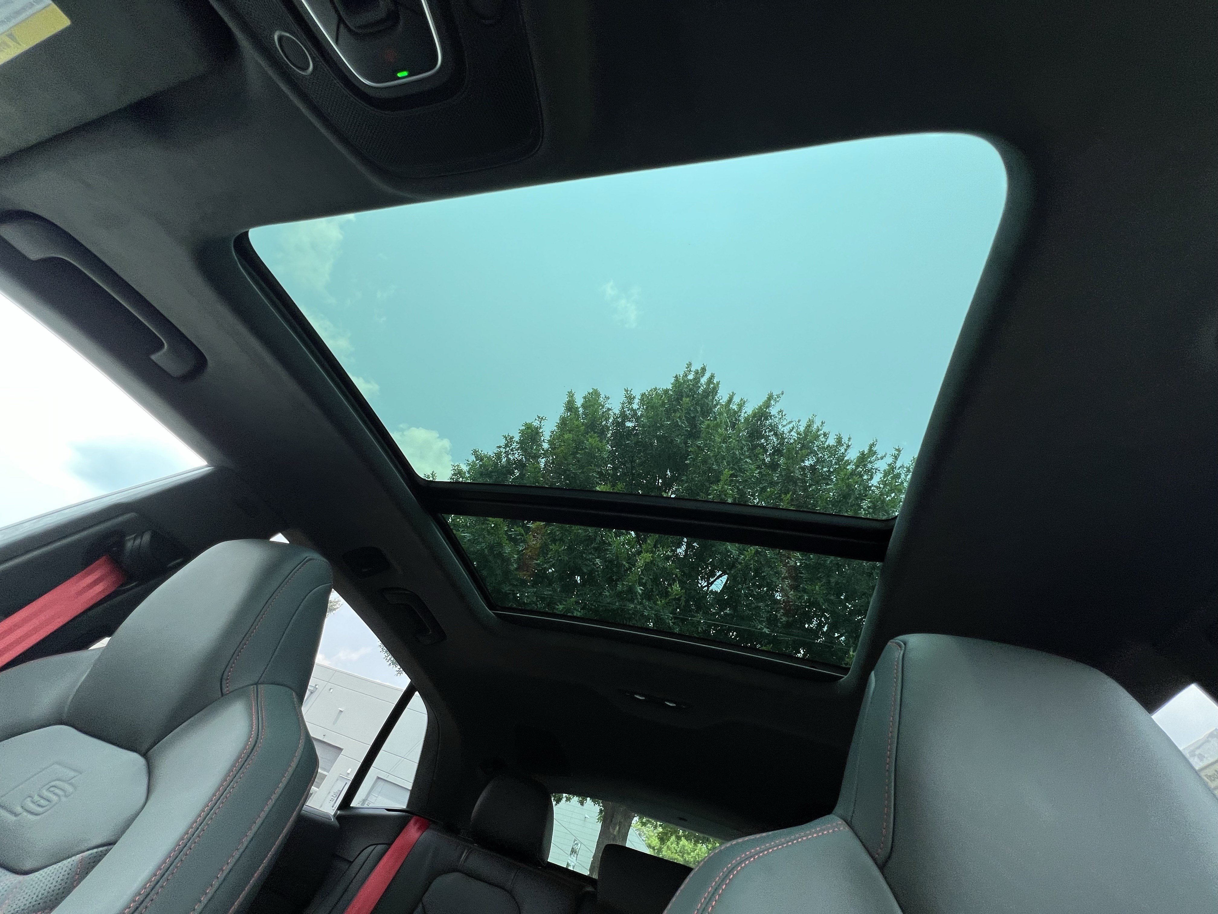 New 2026 Audi SQ8 Prestige AWD/4WD image 31