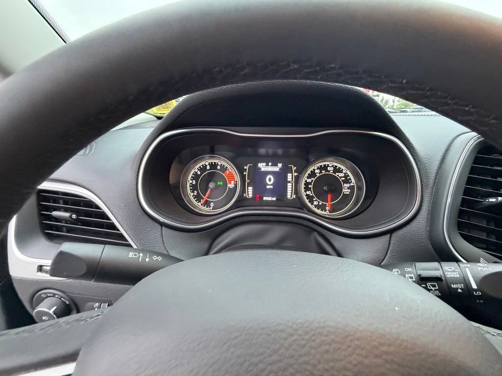 Used 2022 Jeep Cherokee Latitude AWD/4WD image 29