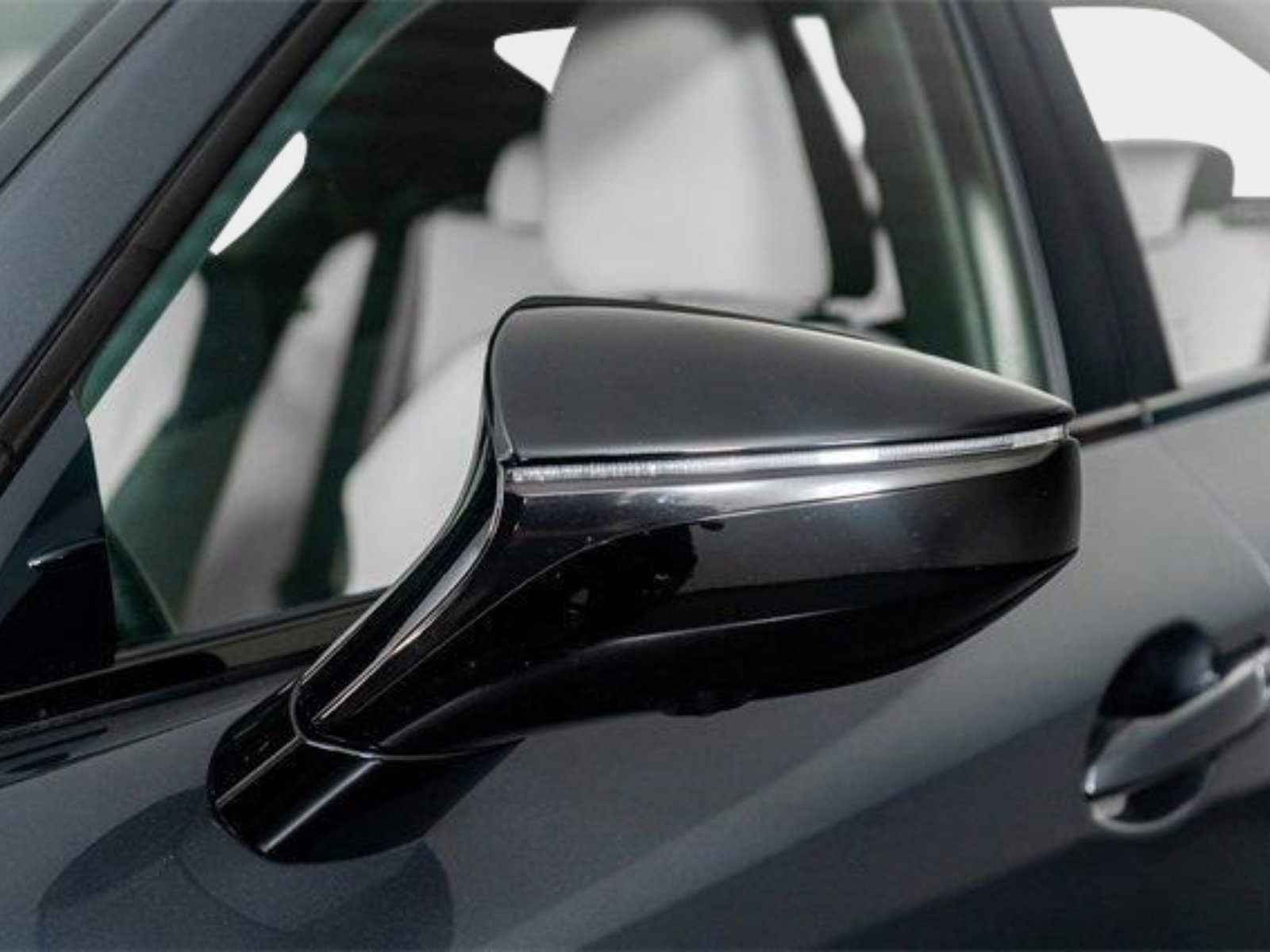 Used 2024 Lexus IS 500 w/ Accessory Package image 32