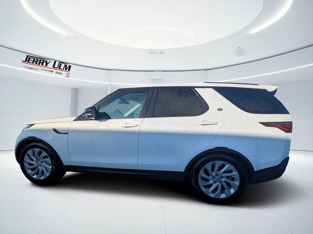 Used 2025 Land Rover Discovery S image 4