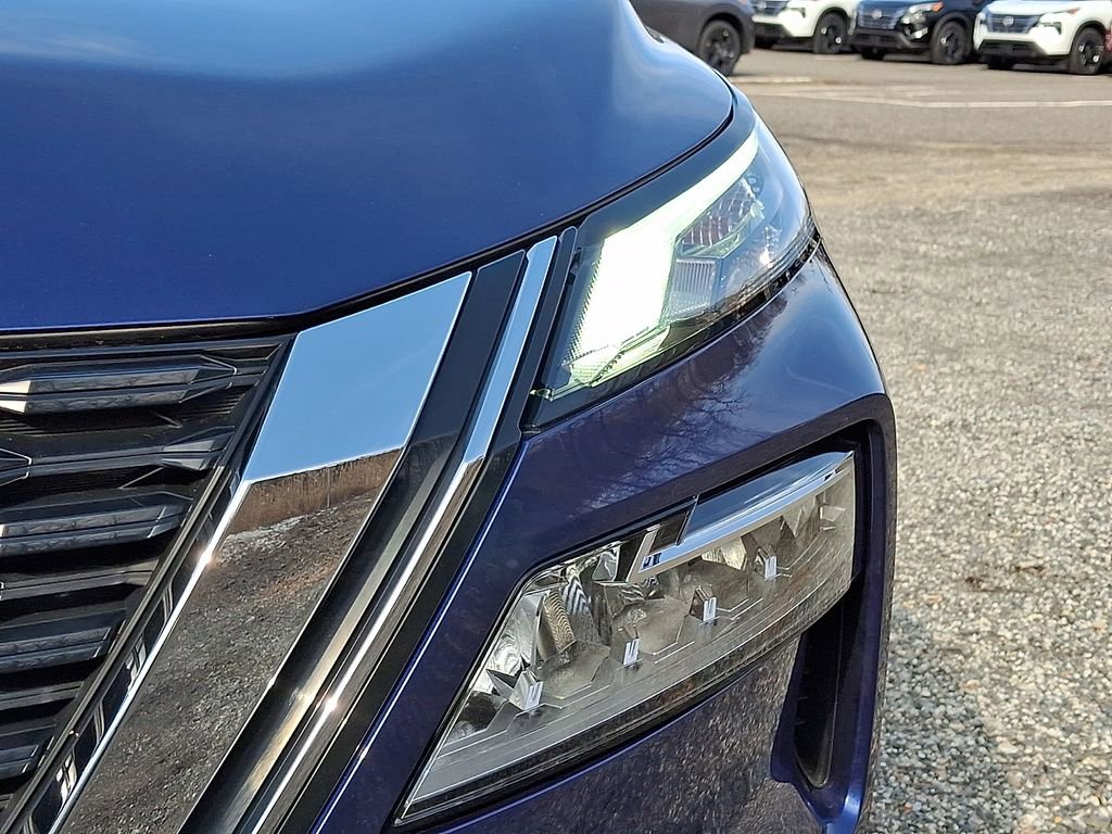 Certified 2023 Nissan Rogue SV AWD/4WD image 10