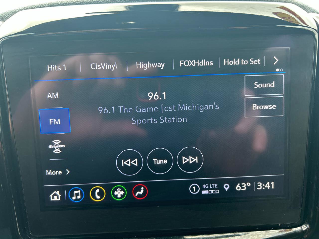 Used 2023 Chevrolet Traverse LT w/ LPO, Floor Liner Package AWD/4WD image 13