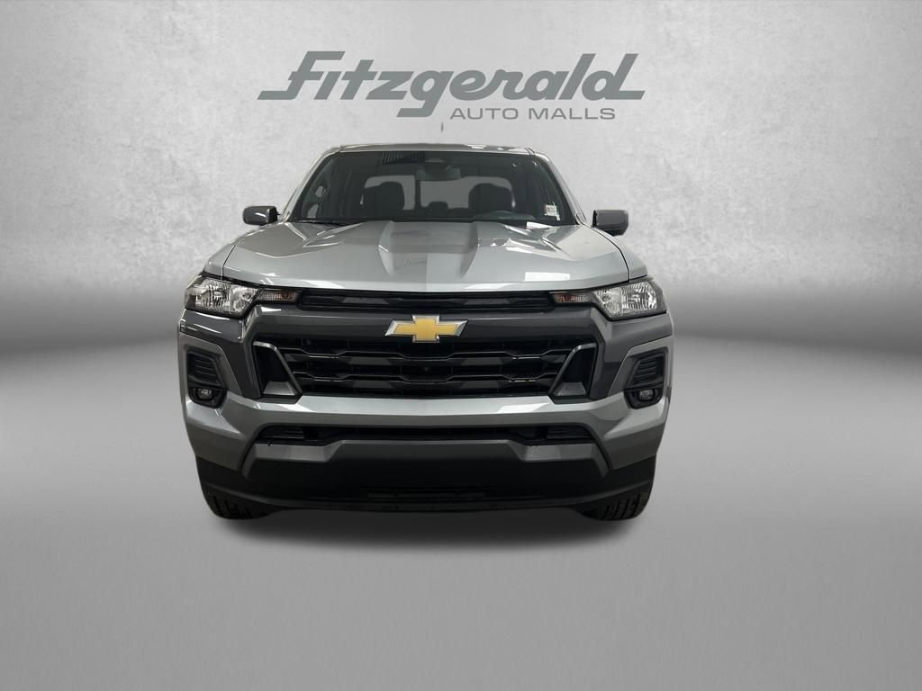 Used 2024 Chevrolet Colorado LT w/ LT Convenience Package II image 9