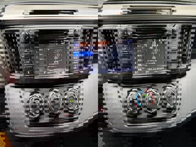 Used 2017 Toyota RAV4 LE image 9