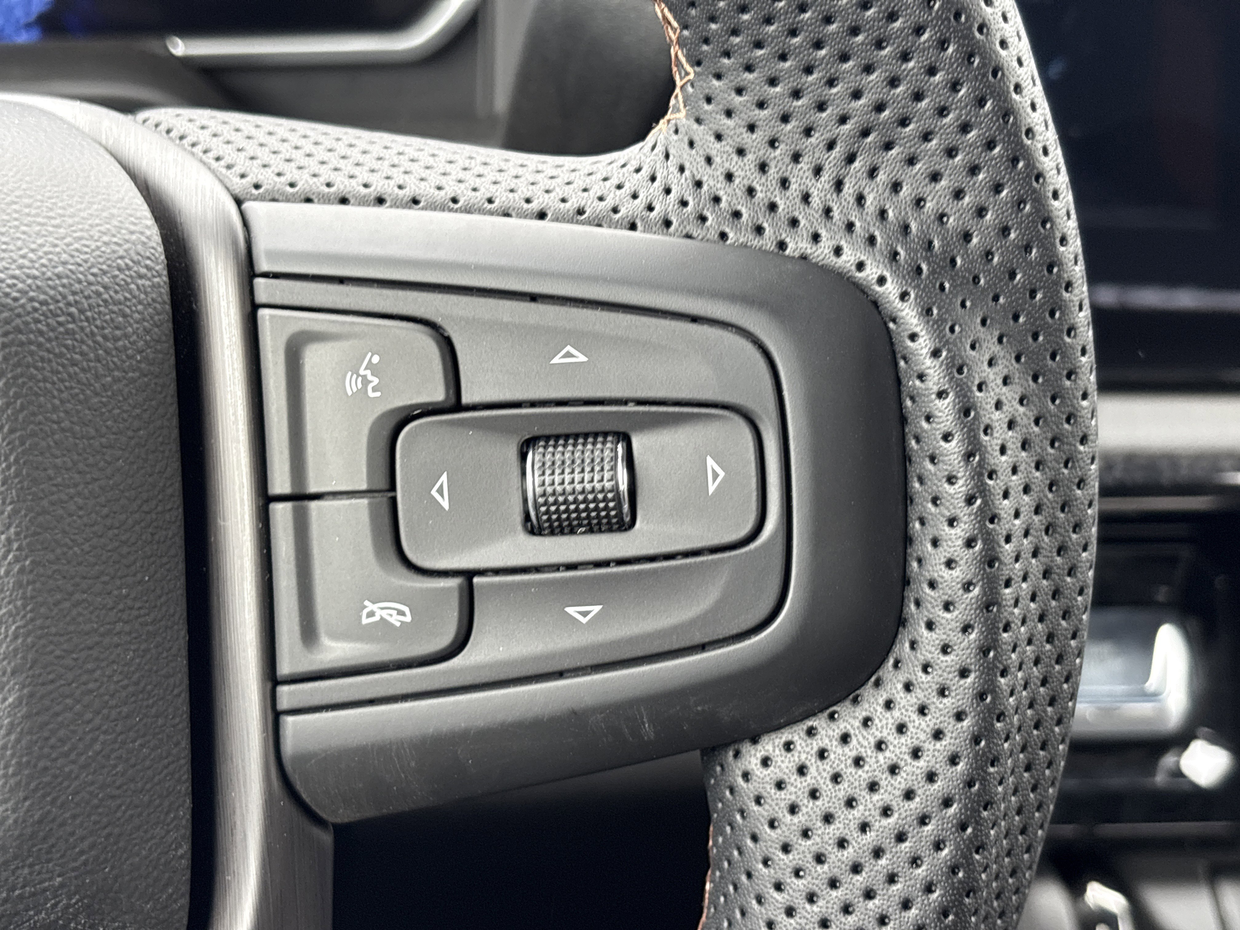 New 2026 GMC Sierra 2500 AT4 w/ Technology Package image 22