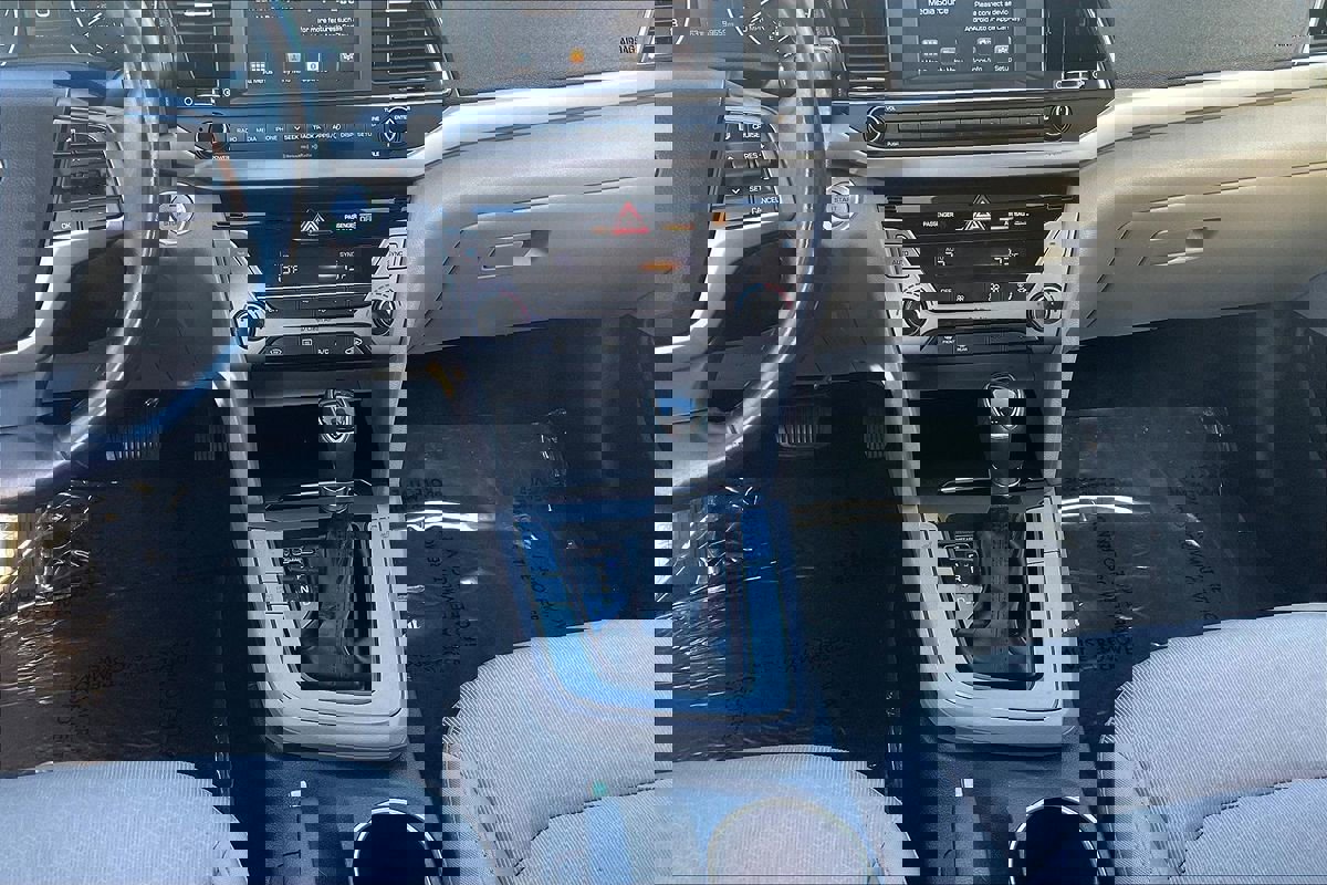 Used 2018 Hyundai Elantra Value Edition w/ Cargo Package image 27