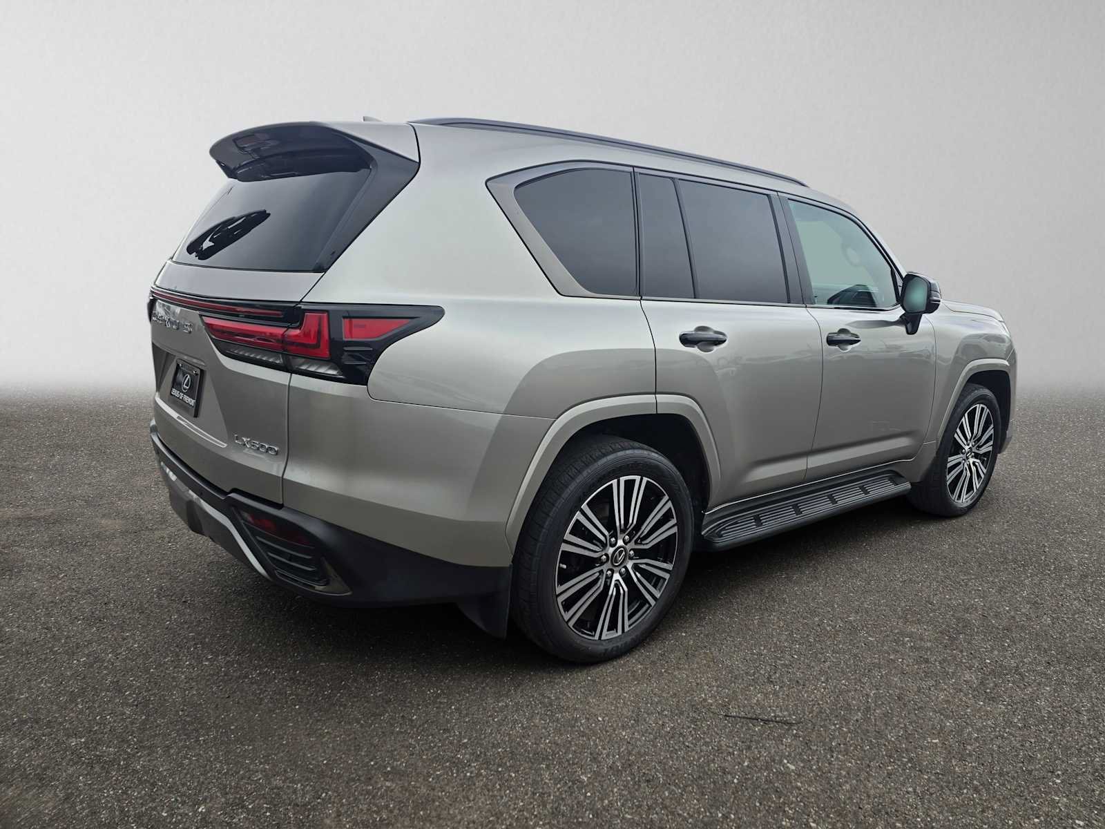 Used 2022 Lexus LX 600 4WD w/ Appearance Package image 3
