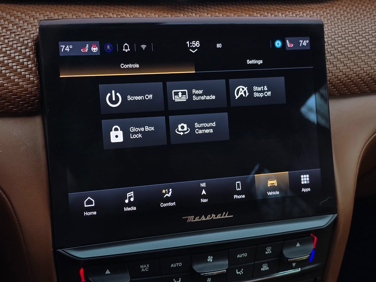 Used 2022 Maserati Quattroporte Modena RWD image 36