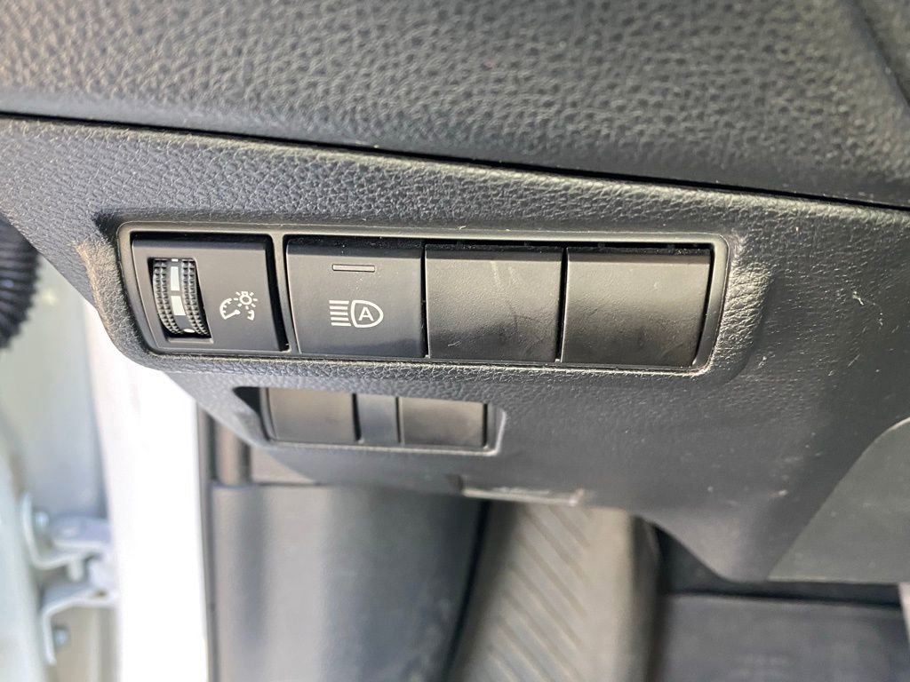 Used 2022 Toyota Corolla Cross LE w/ Moonroof Package image 10