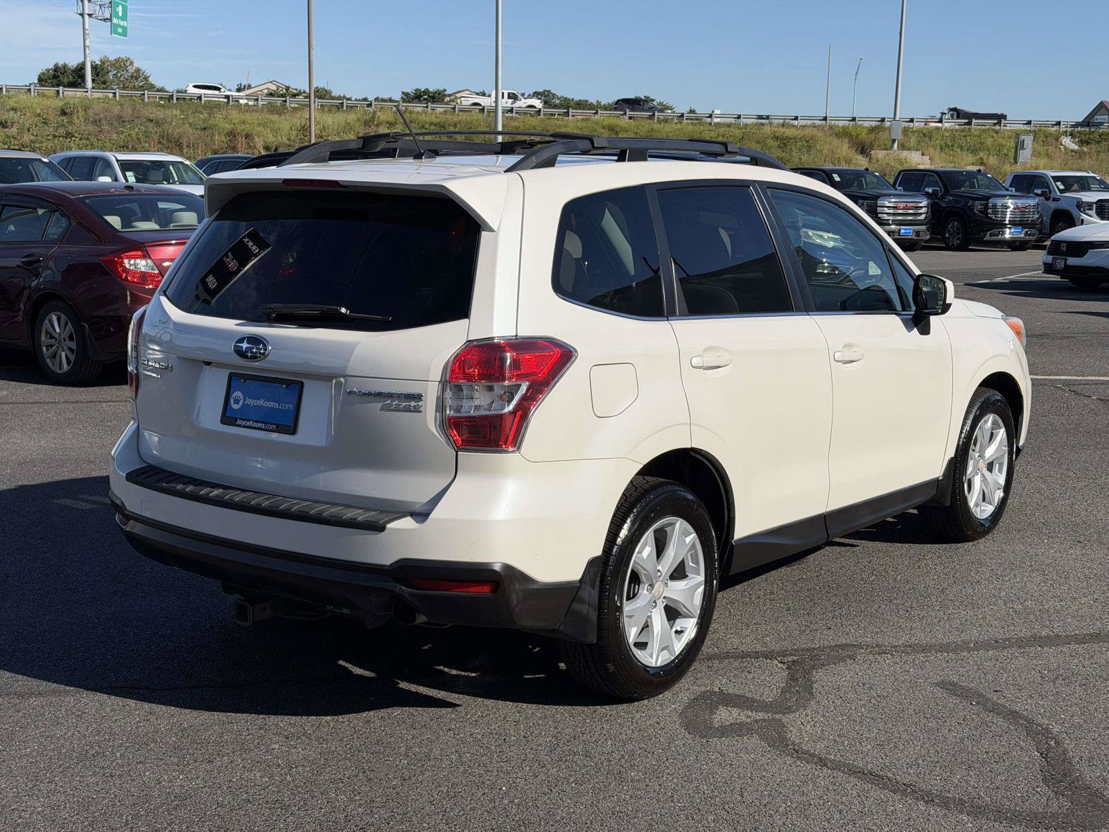 Used 2015 Subaru Forester 2.5i Limited AWD/4WD image 2