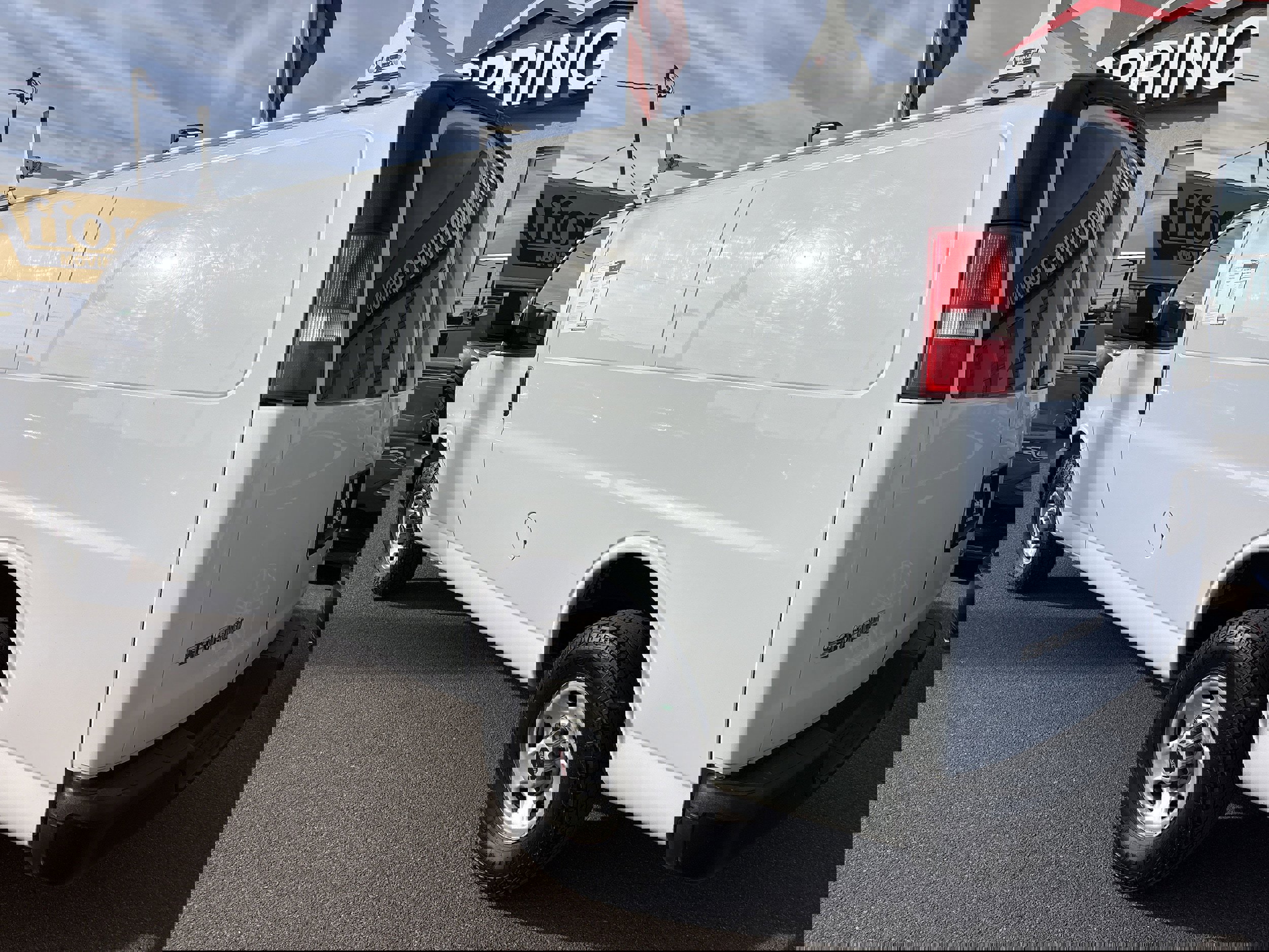 Used 2015 GMC Savana 3500 Extended image 3