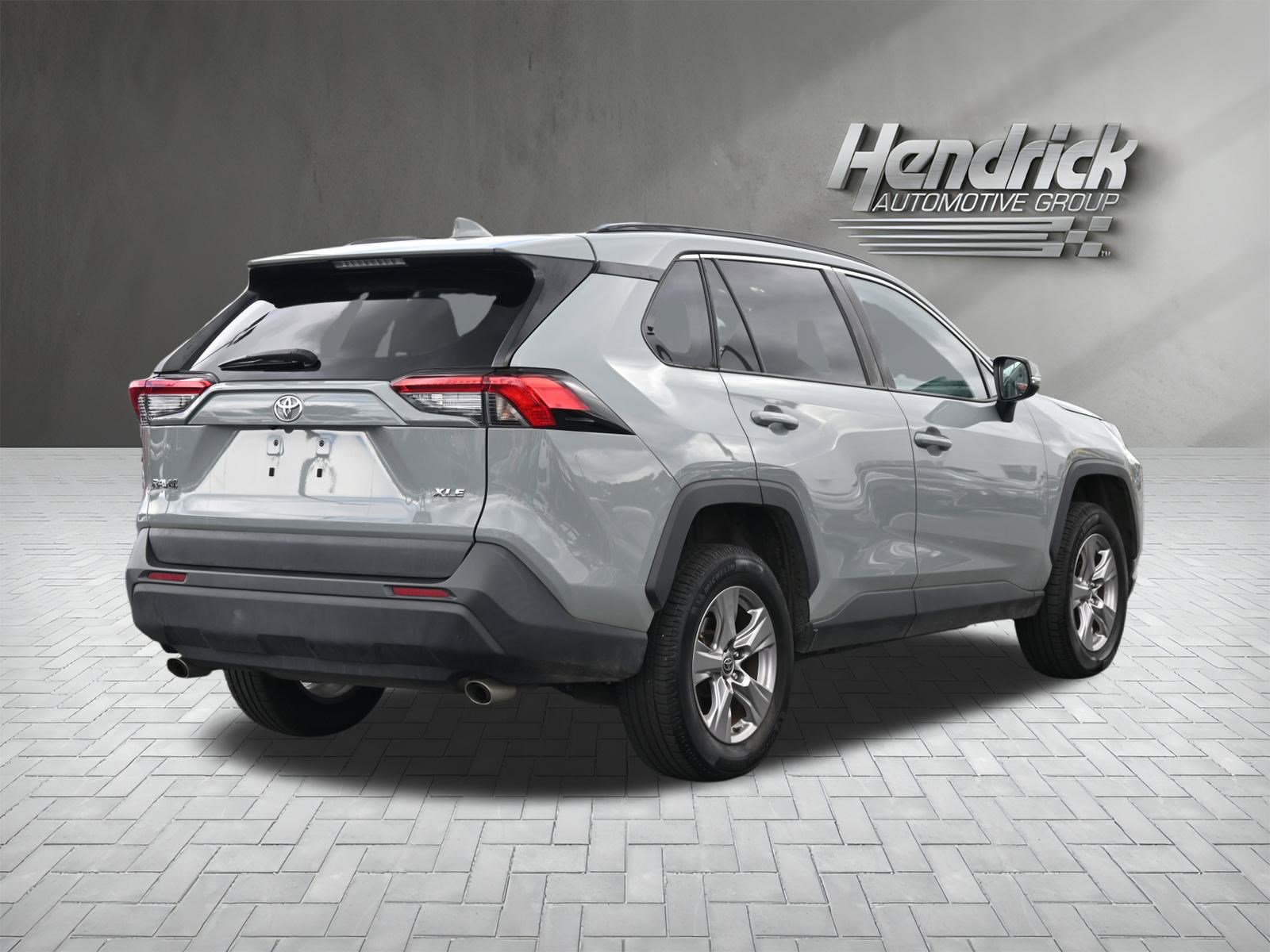Used 2022 Toyota RAV4 XLE image 10