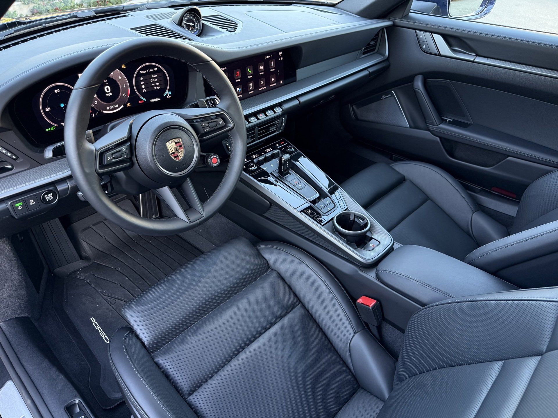 Used 2025 Porsche 911 Carrera S image 3