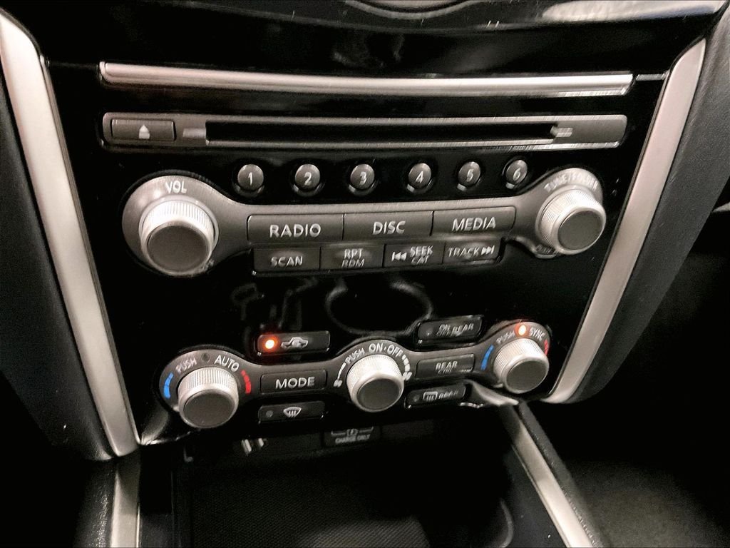 Used 2020 Nissan Pathfinder SV AWD/4WD image 26