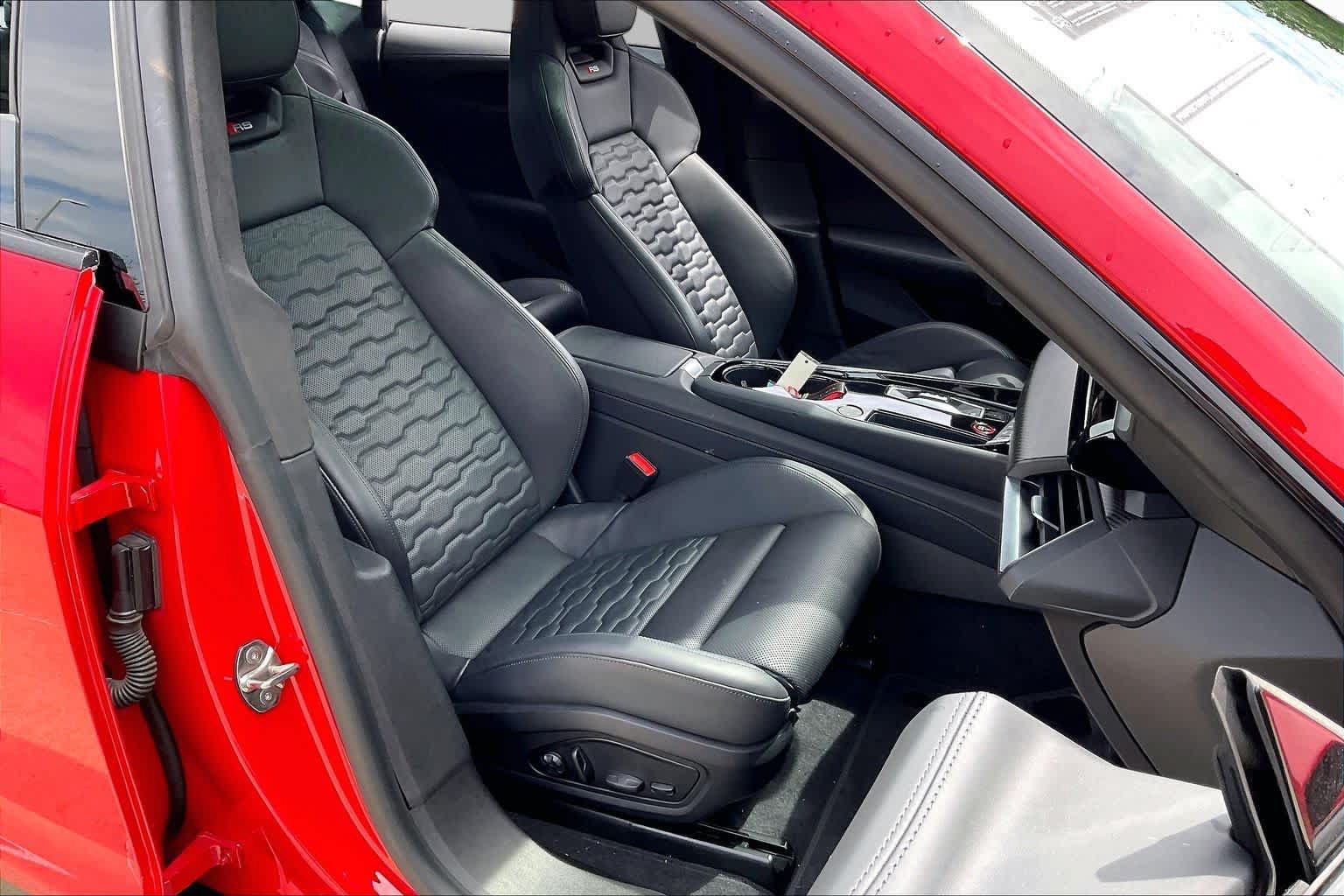 Used 2024 Audi RS e-tron GT w/ Carbon Performance Package AWD/4WD image 8