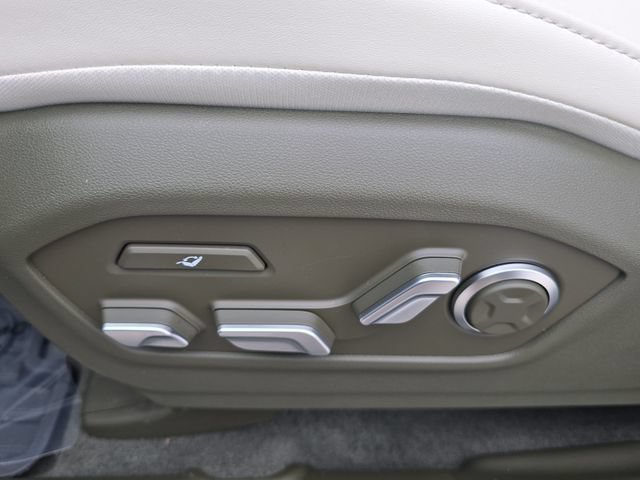 Used 2025 Hyundai Santa Fe Calligraphy AWD/4WD image 12
