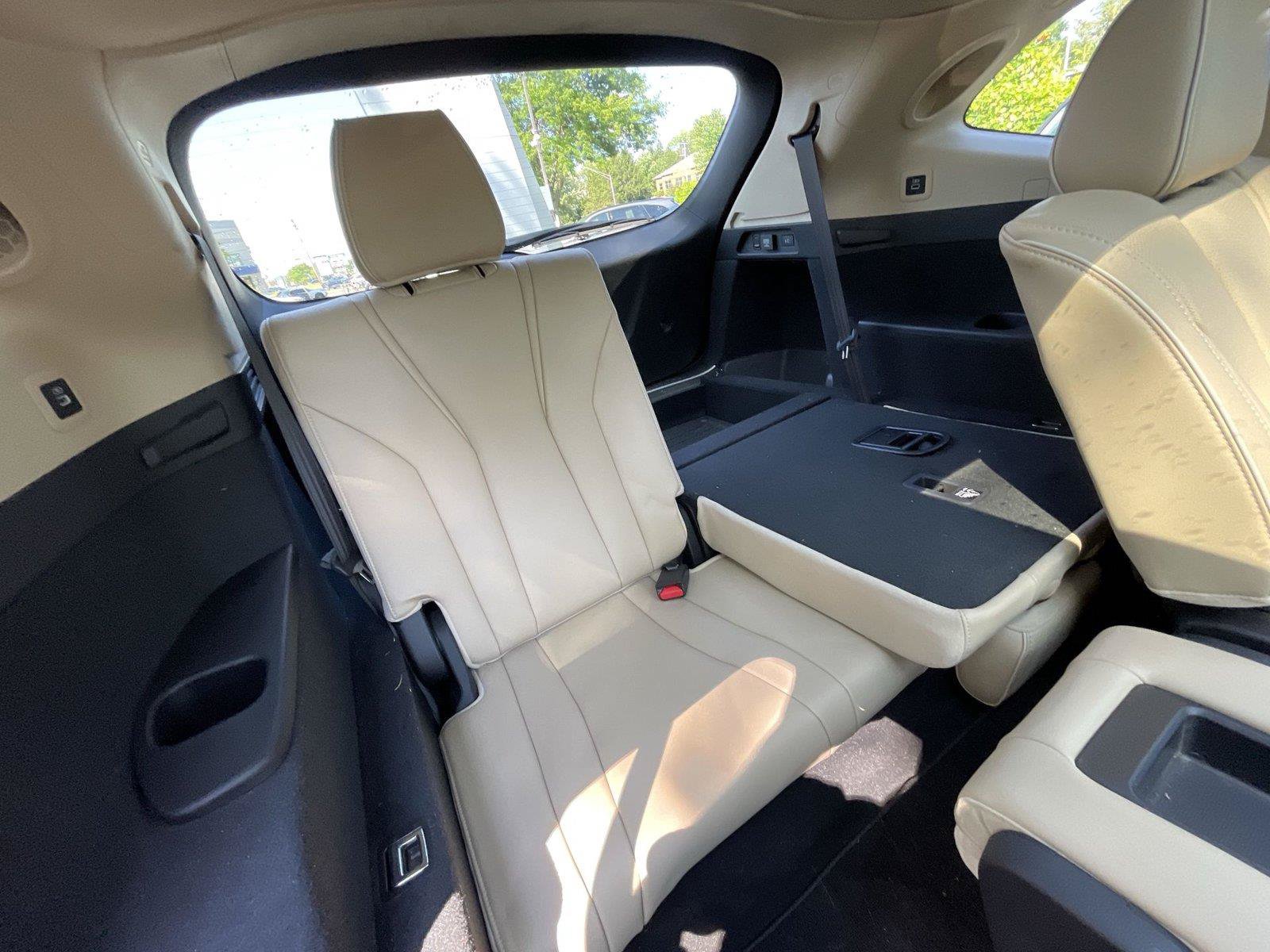 Used 2022 Acura MDX SH-AWD w/ Advance Package image 24