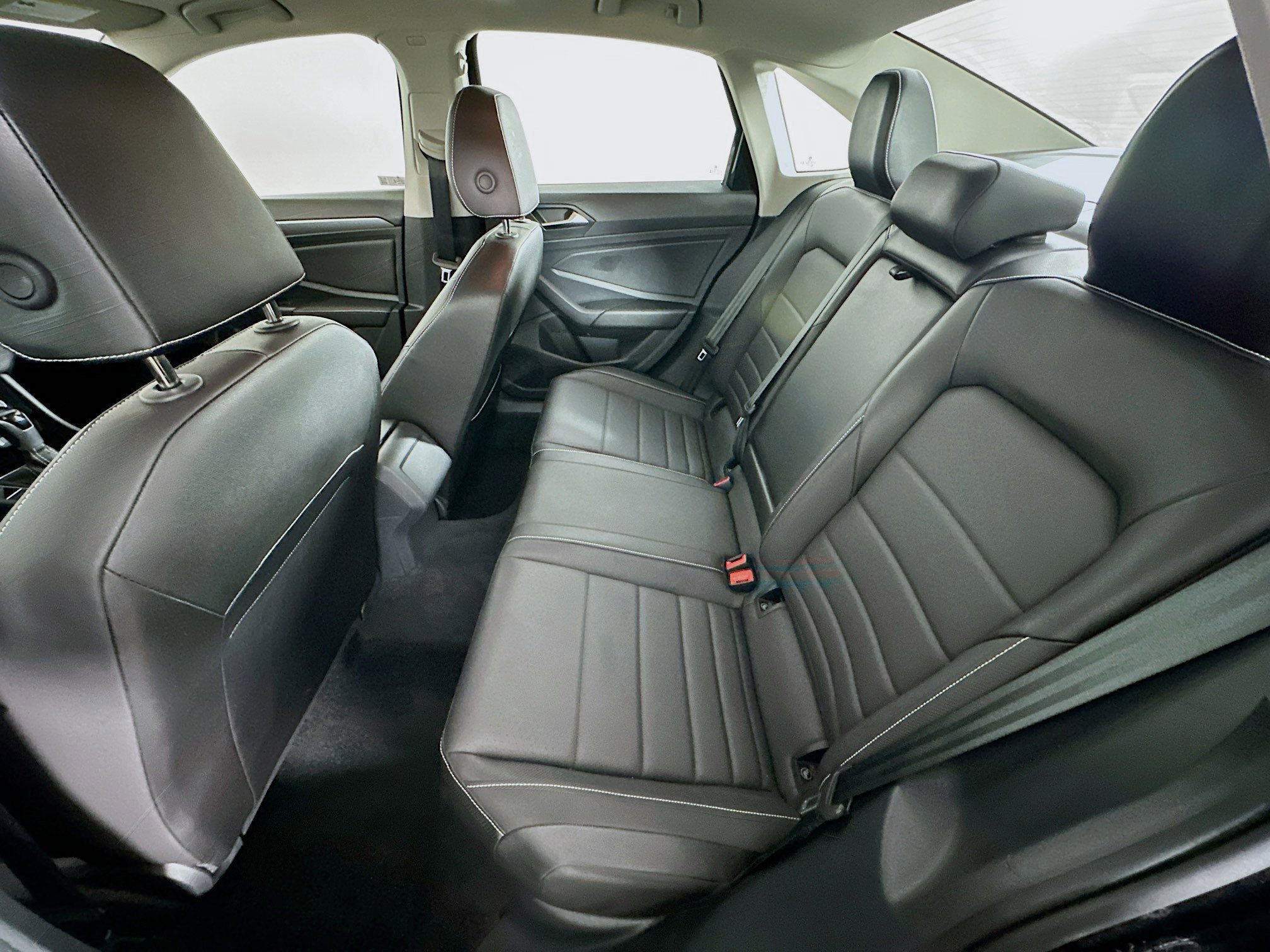 Used 2024 Volkswagen Jetta SE image 27