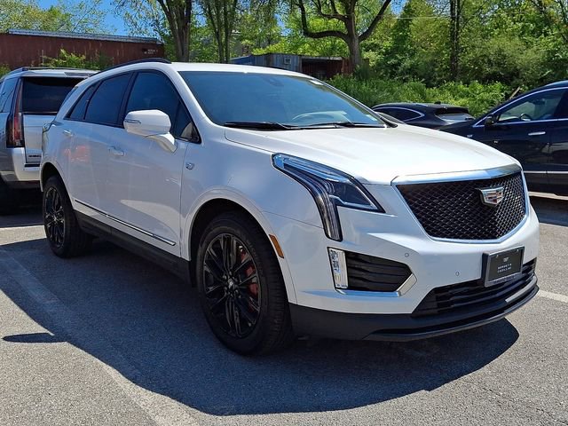 Certified 2023 Cadillac XT5 Sportv AWD/4WD image 2
