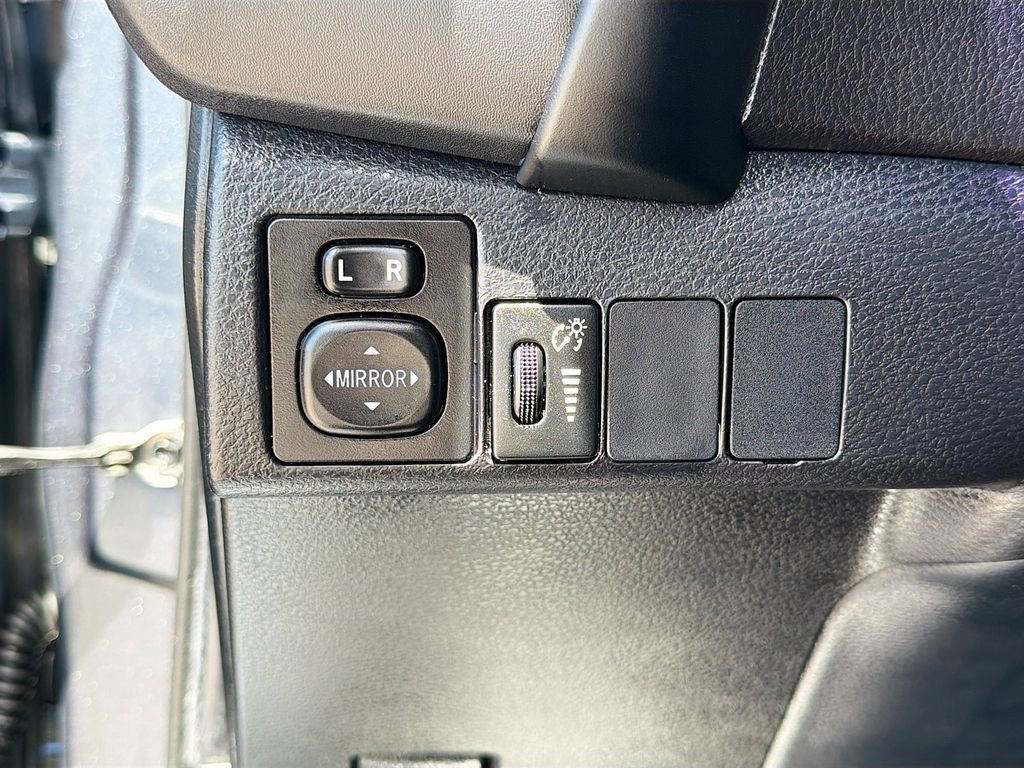 Used 2019 Toyota Corolla LE FWD image 30