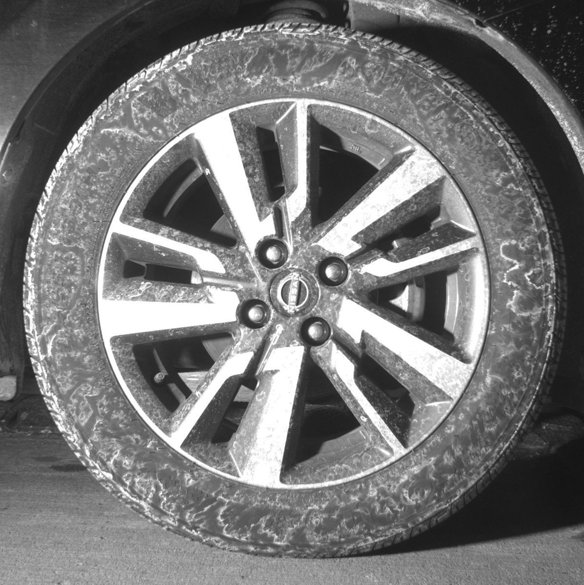 Used 2025 Nissan Versa SV image 13