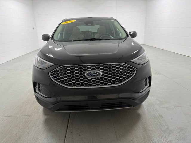 Used 2023 Ford Edge SEL w/ Convenience Package AWD/4WD image 2