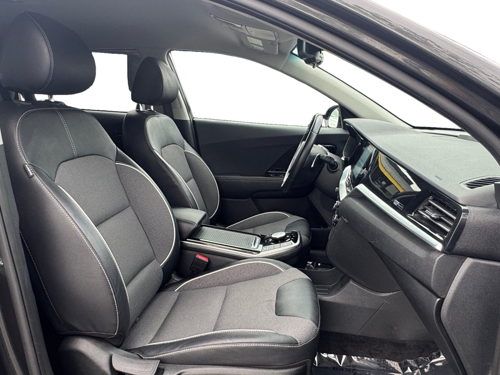 Used 2022 Kia Niro EX FWD image 15