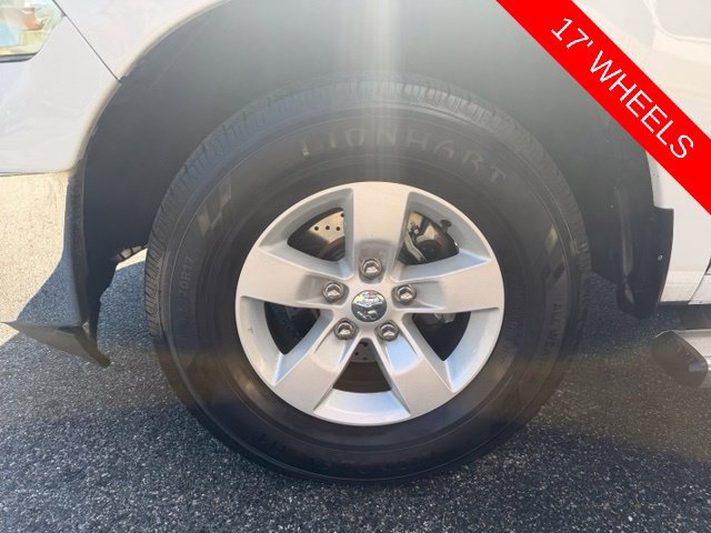 Used 2020 RAM 1500 Classic SLT w/ Luxury Group RWD image 48