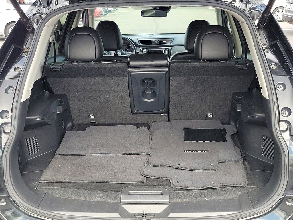 Used 2020 Nissan Rogue SL w/ Premium Package image 26