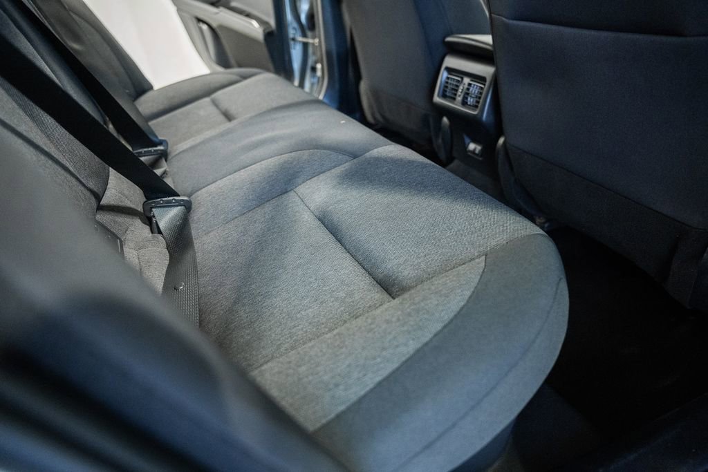 Used 2025 Toyota Camry LE image 30