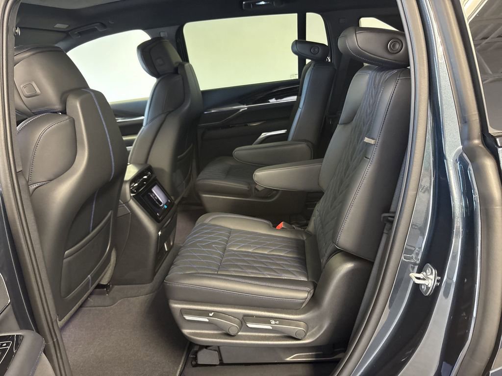 New 2025 Cadillac Escalade IQ Luxury 1 image 34