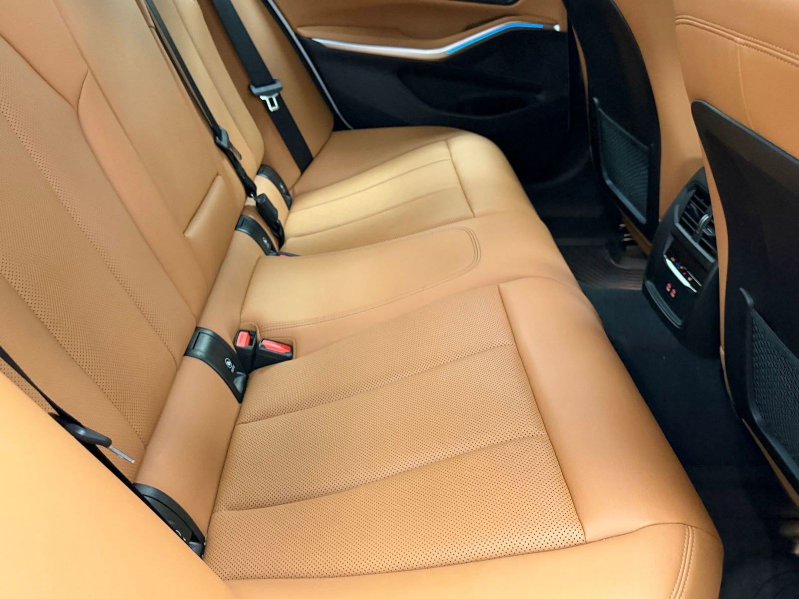 Certified 2023 BMW 330i xDrive Sedan w/ Driving Assistance Package image 26