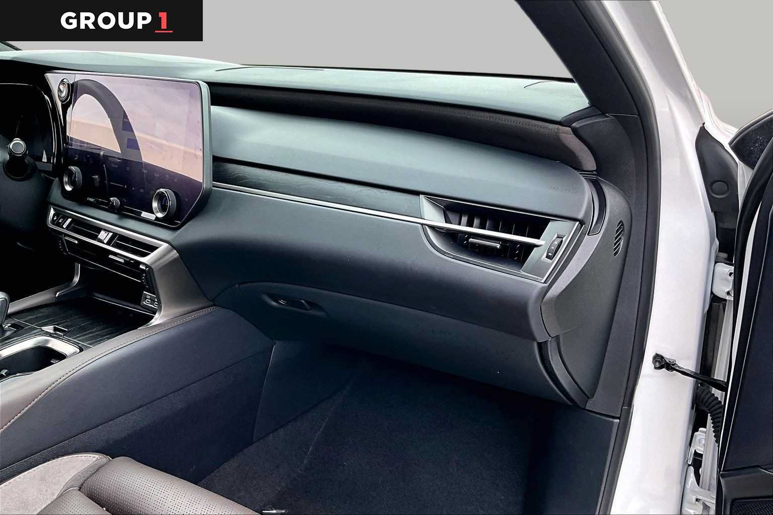 Used 2024 Lexus RX 350 FWD w/ Convenience Package image 16