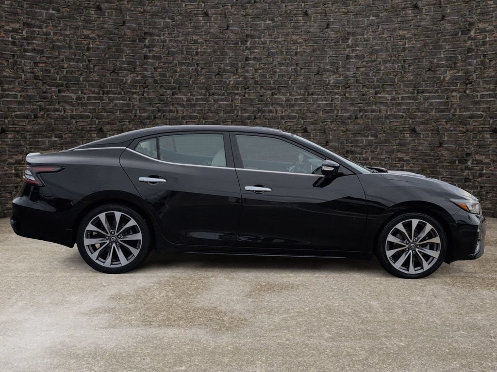 Used 2019 Nissan Maxima Platinum w/ Illumination Package FWD image 3