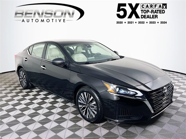 Used 2025 Nissan Altima 2.5 SV image 1