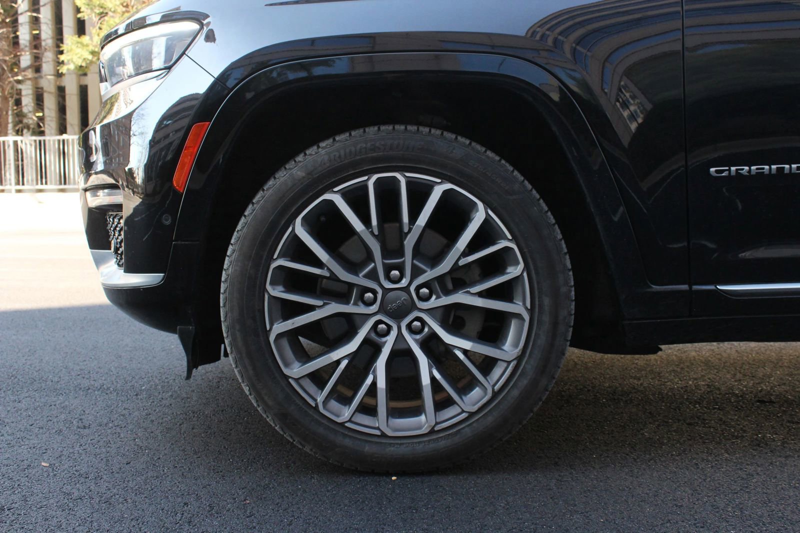 Used 2021 Jeep Grand Cherokee L Summit image 10