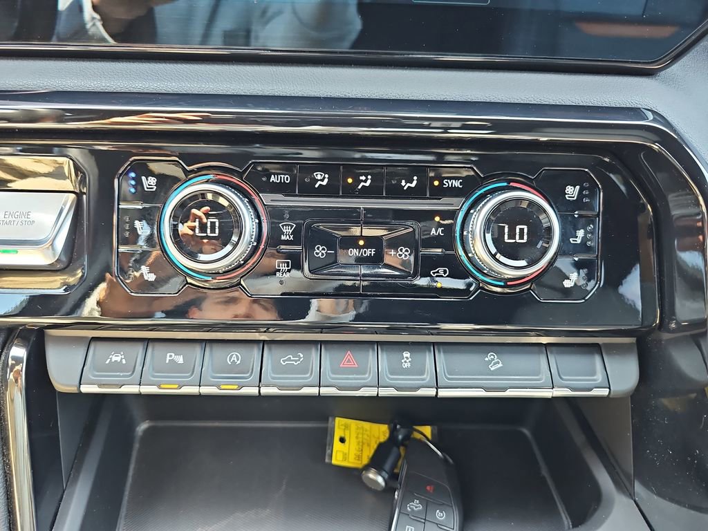 Used 2024 GMC Sierra 1500 AT4 w/ Technology Package image 27