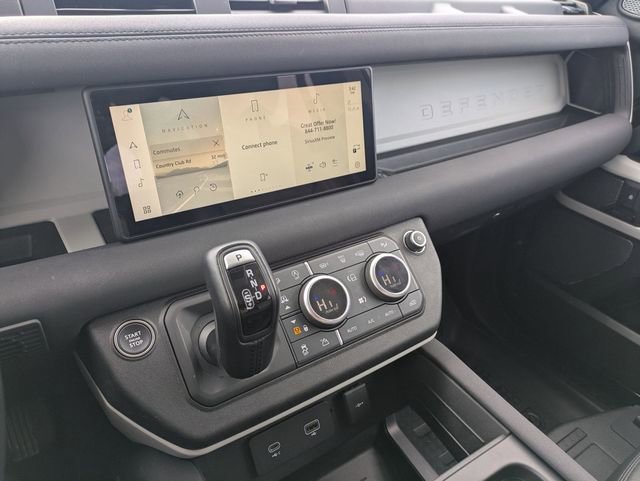 Used 2023 Land Rover Defender 110 SE image 11