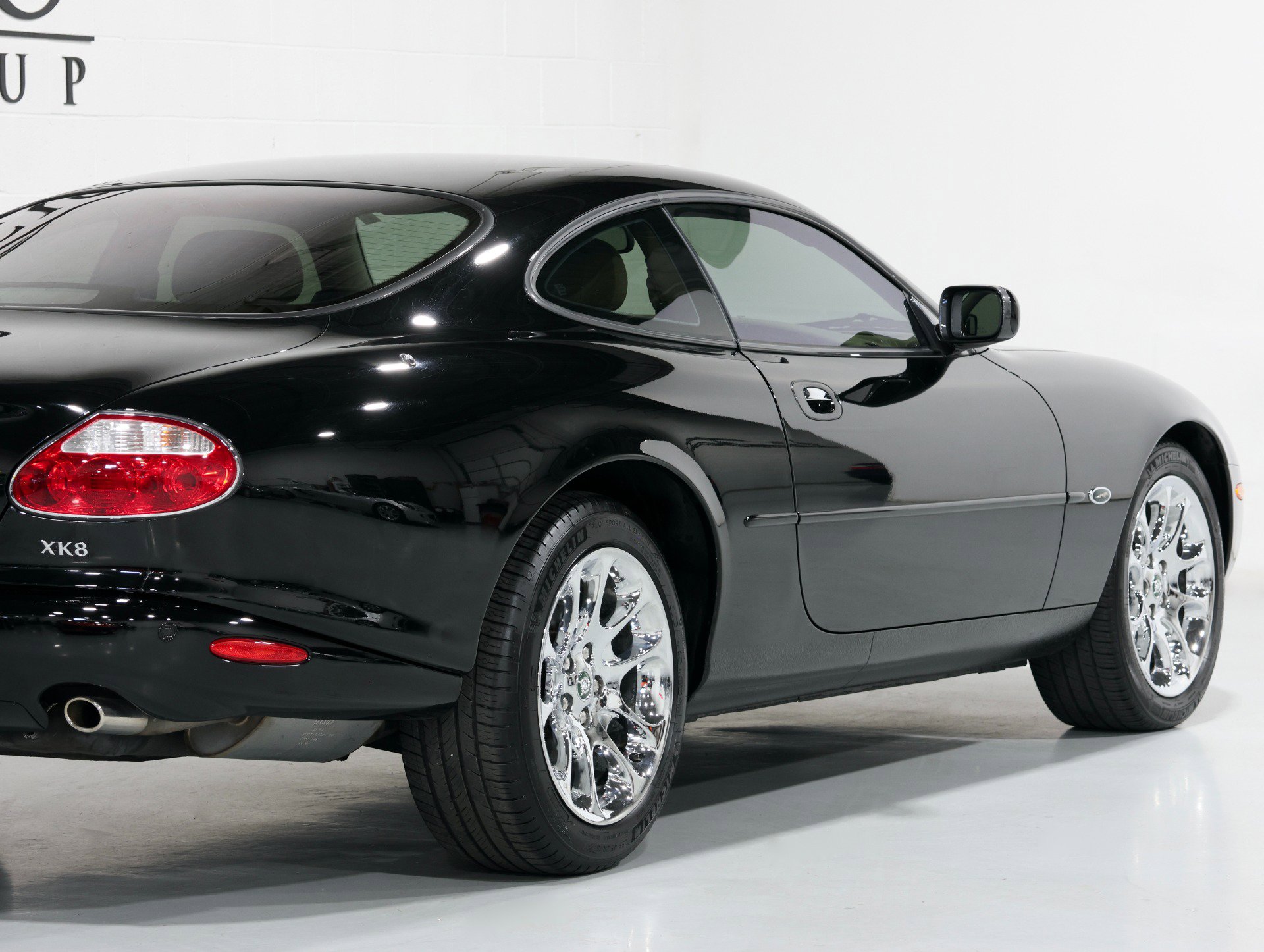 Used 2002 Jaguar XK8 Coupe image 48