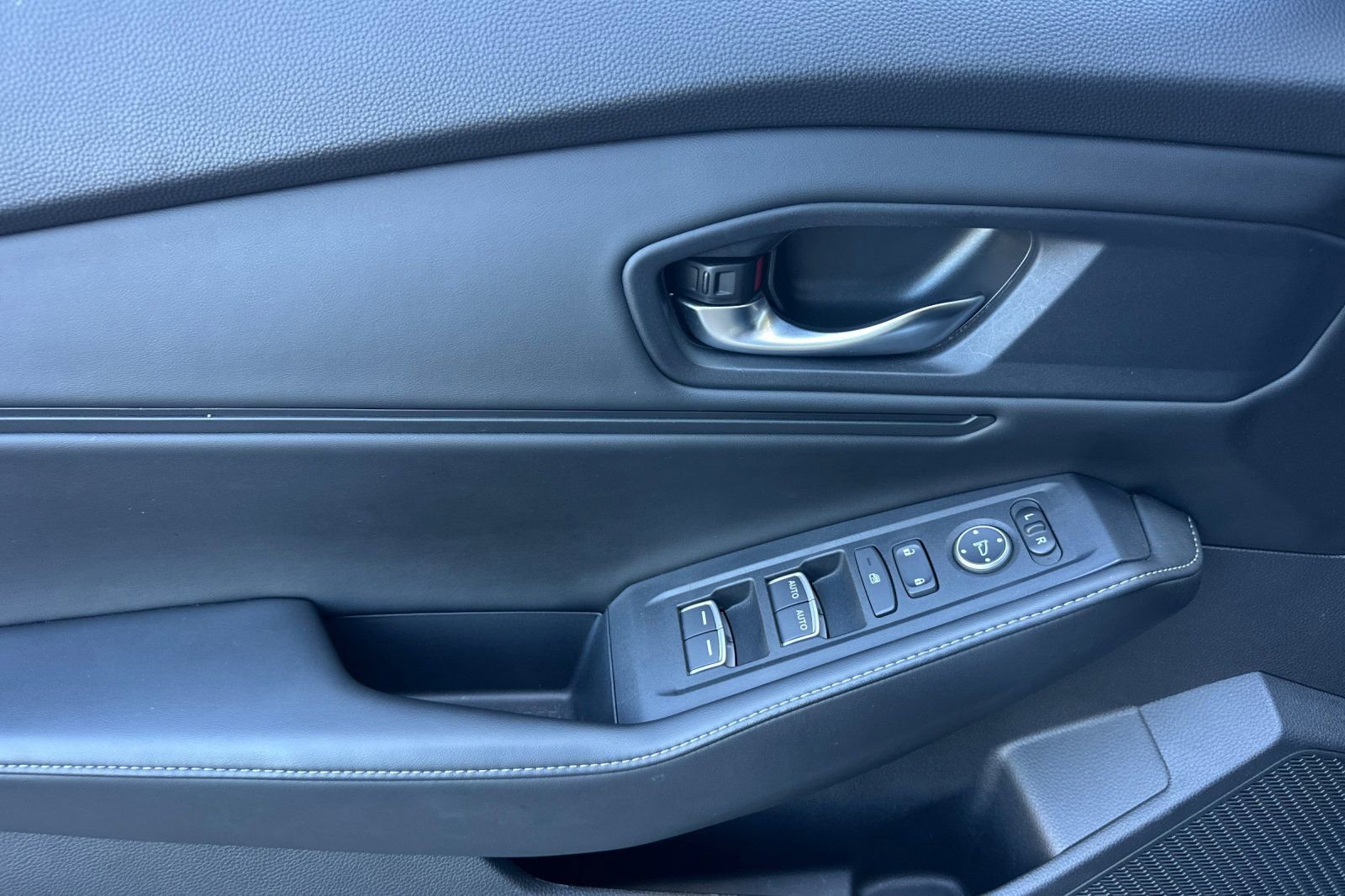 Used 2023 Honda Accord Sport image 8