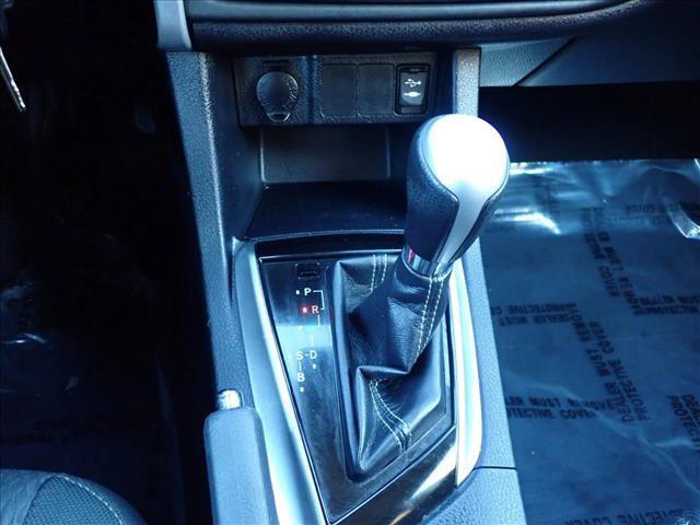 Used 2017 Toyota Corolla LE w/ Carpet Mat Package (TMS) FWD image 18