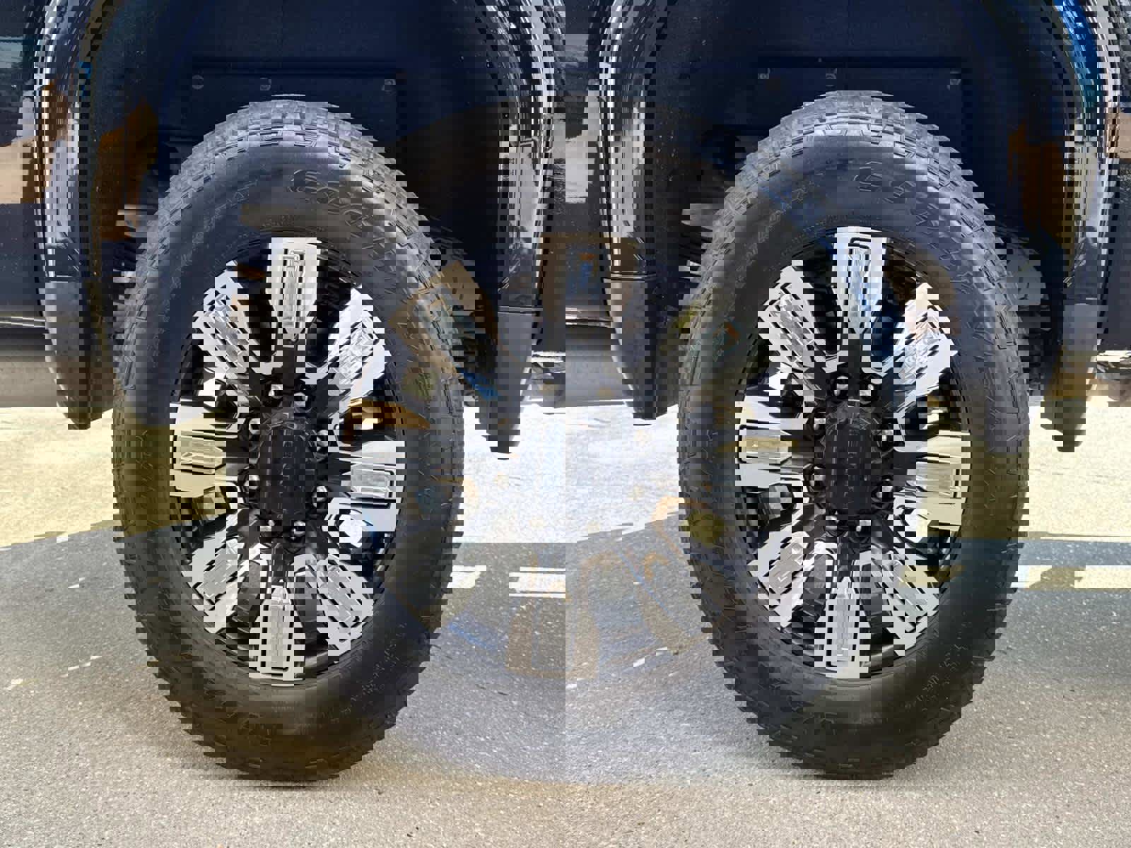 Used 2024 GMC Sierra 2500 Denali w/ Denali Reserve Package image 14